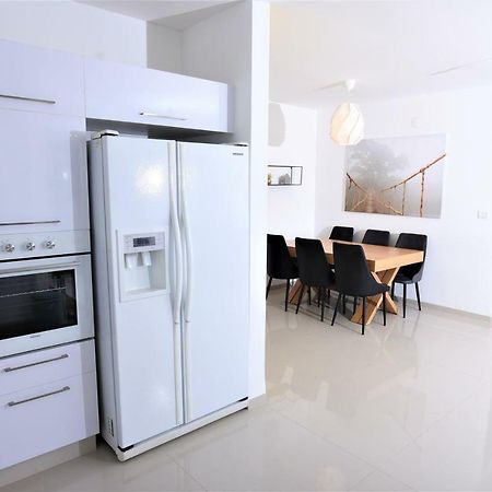 Aristone Luxury Apartment Tiberias Exteriér fotografie