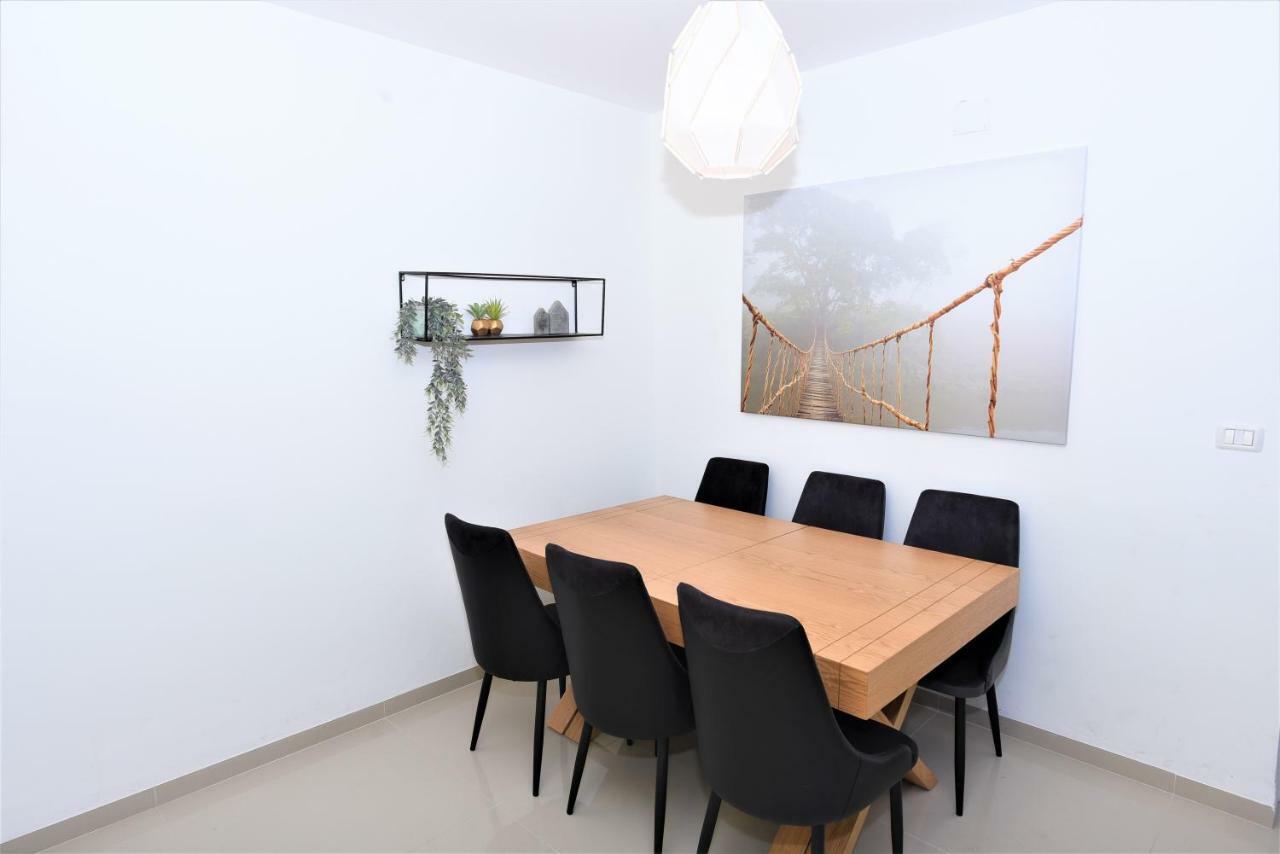 Aristone Luxury Apartment Tiberias Exteriér fotografie