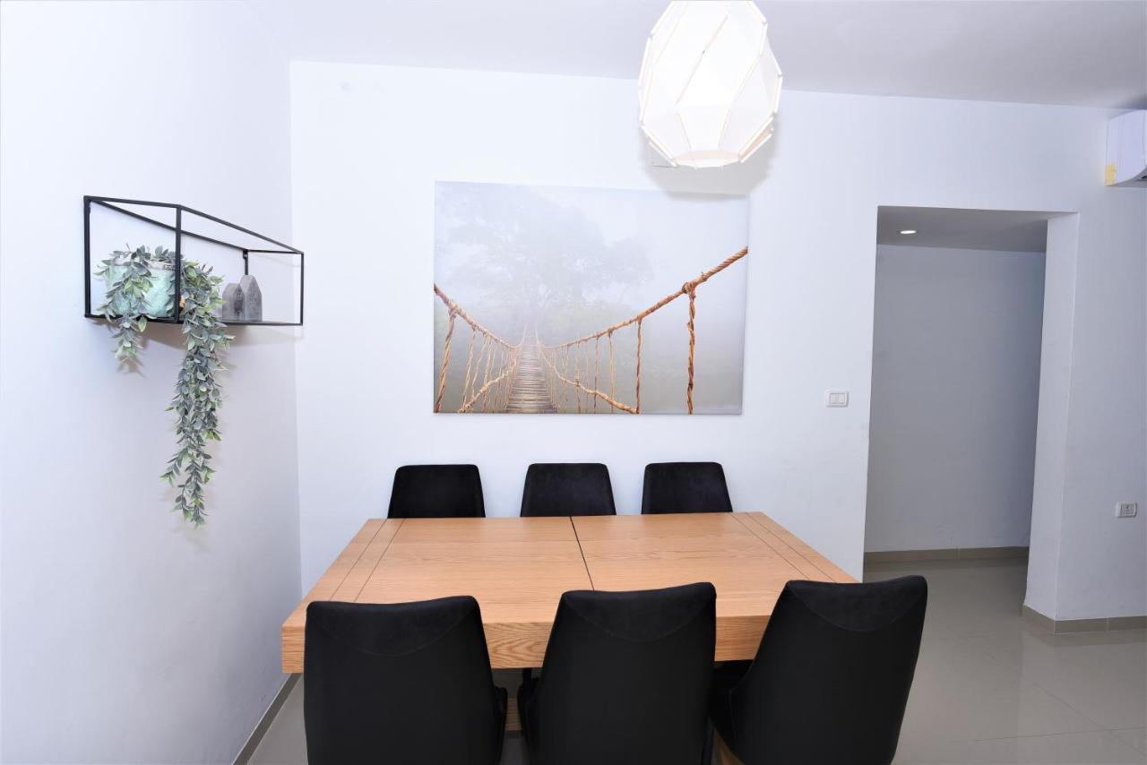 Aristone Luxury Apartment Tiberias Exteriér fotografie